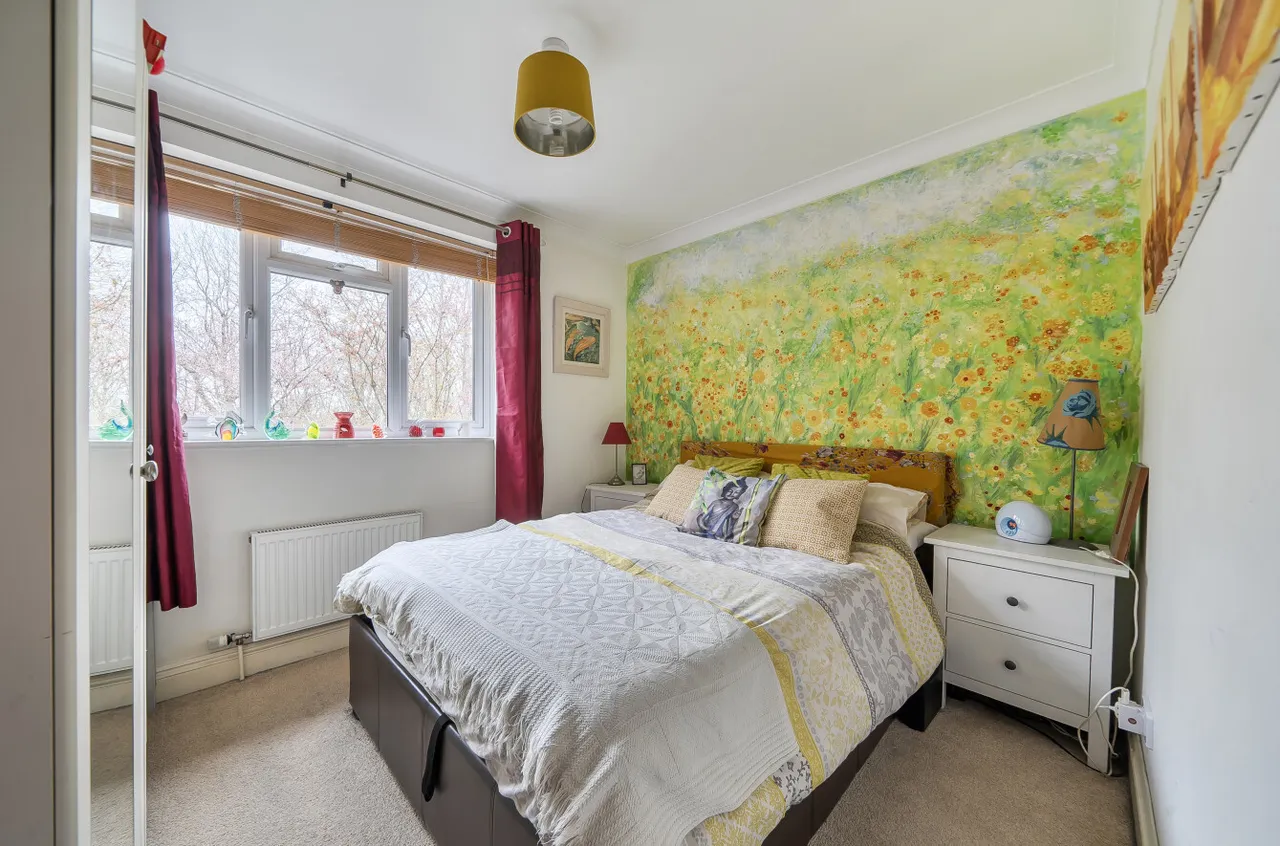 St. Johns Road, Woking, GU21, photo 8