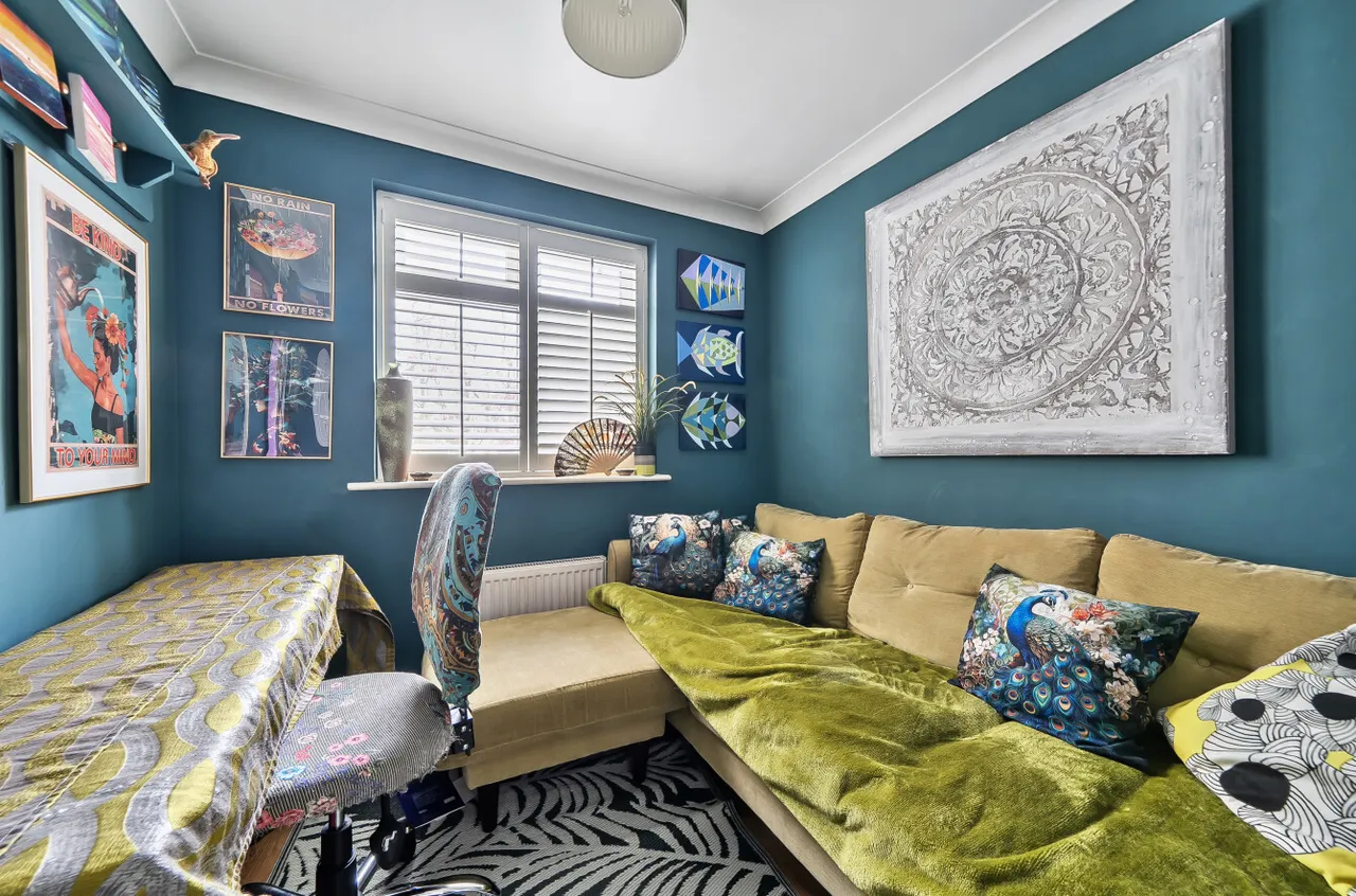 St. Johns Road, Woking, GU21, photo 6