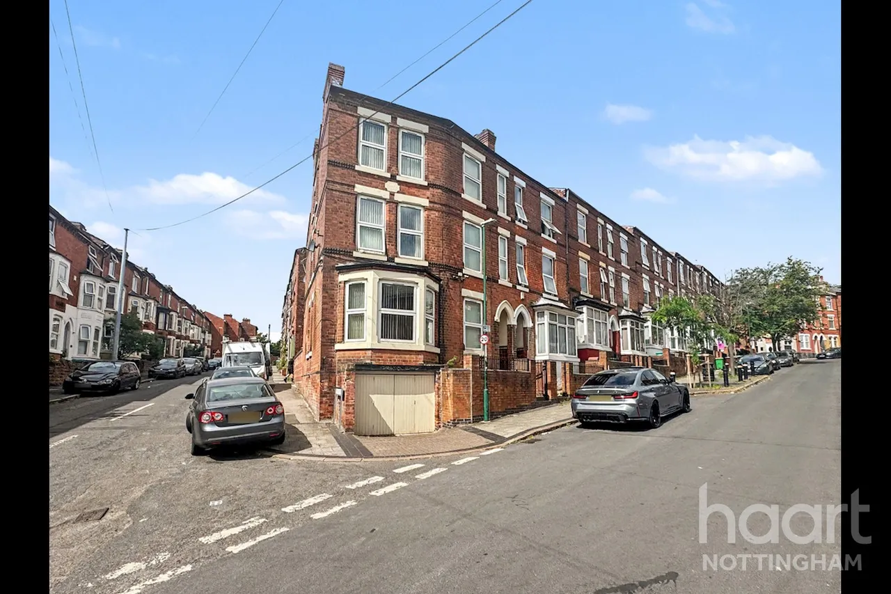 6 bed house for sale, St Stephens Road, Sneinton, NG2
