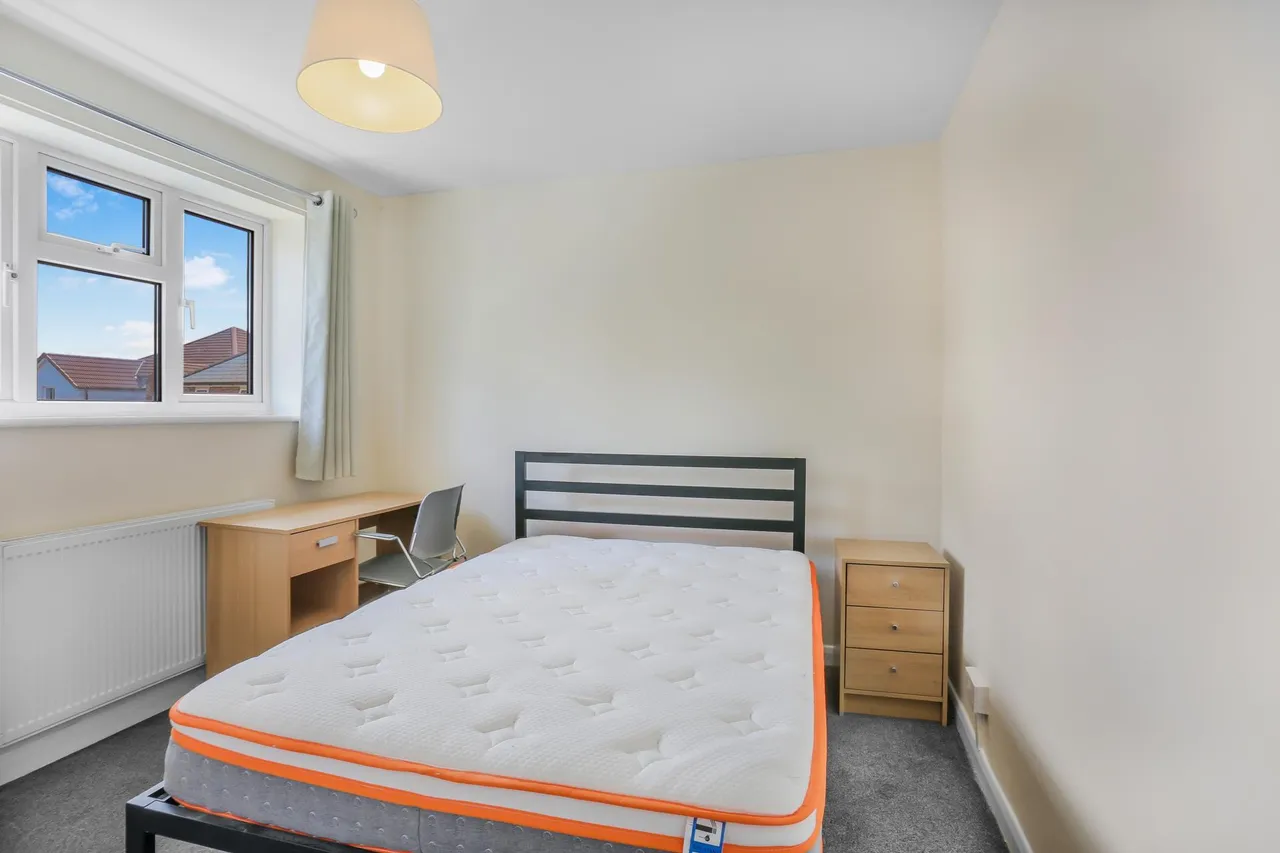 Northway, Guildford, GU2, photo 9