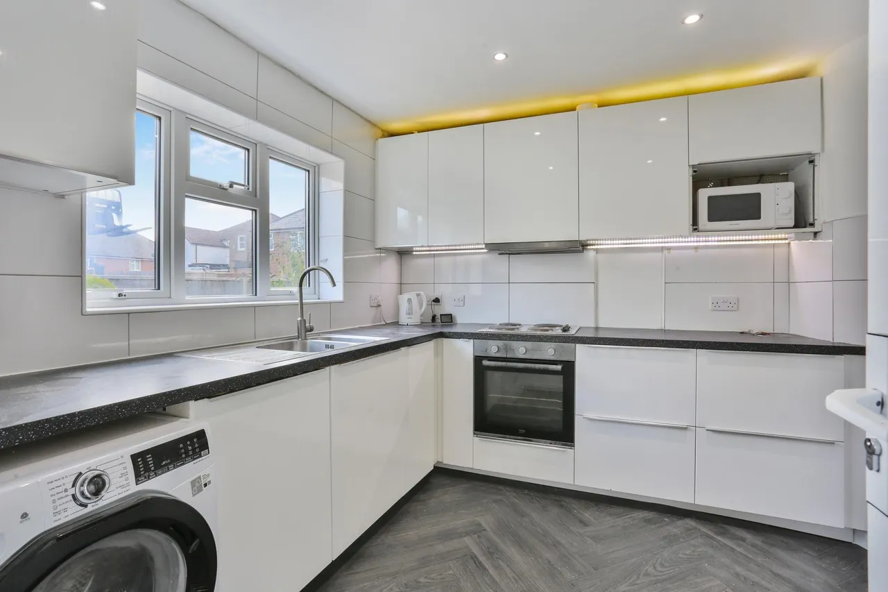 Northway, Guildford, GU2, photo 3