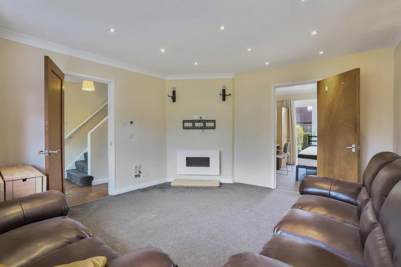 Northway, Guildford, GU2, photo 4