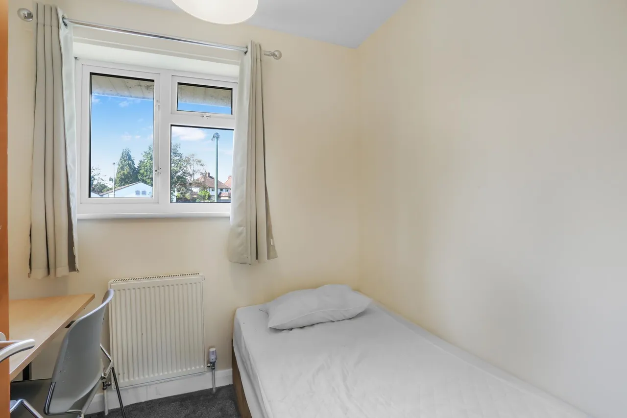 Northway, Guildford, GU2, photo 13