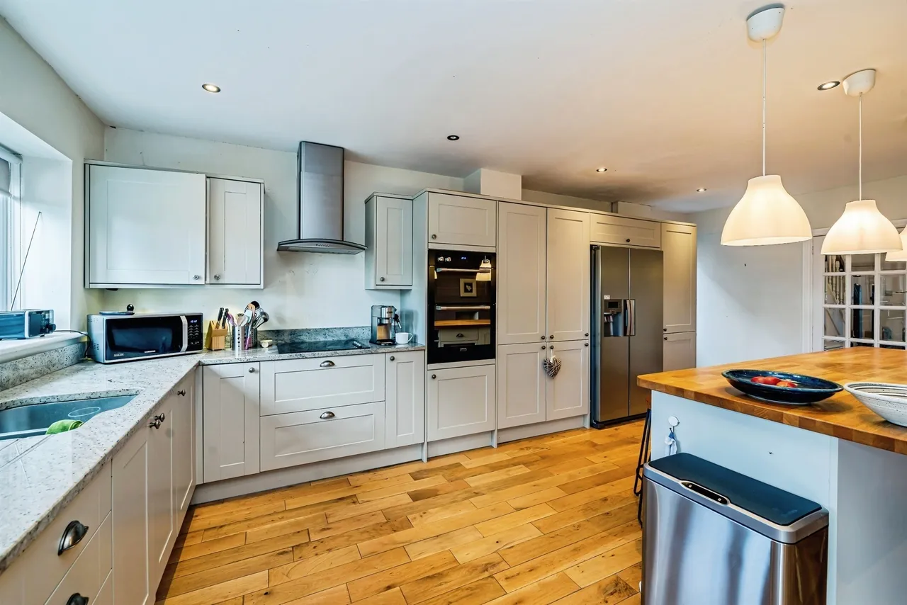 Vale Road, Manor Park, HP20, photo 5