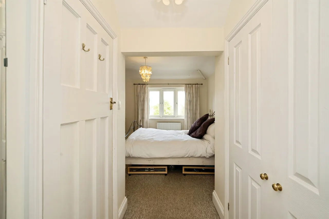 Vale Road, Manor Park, HP20, photo 11