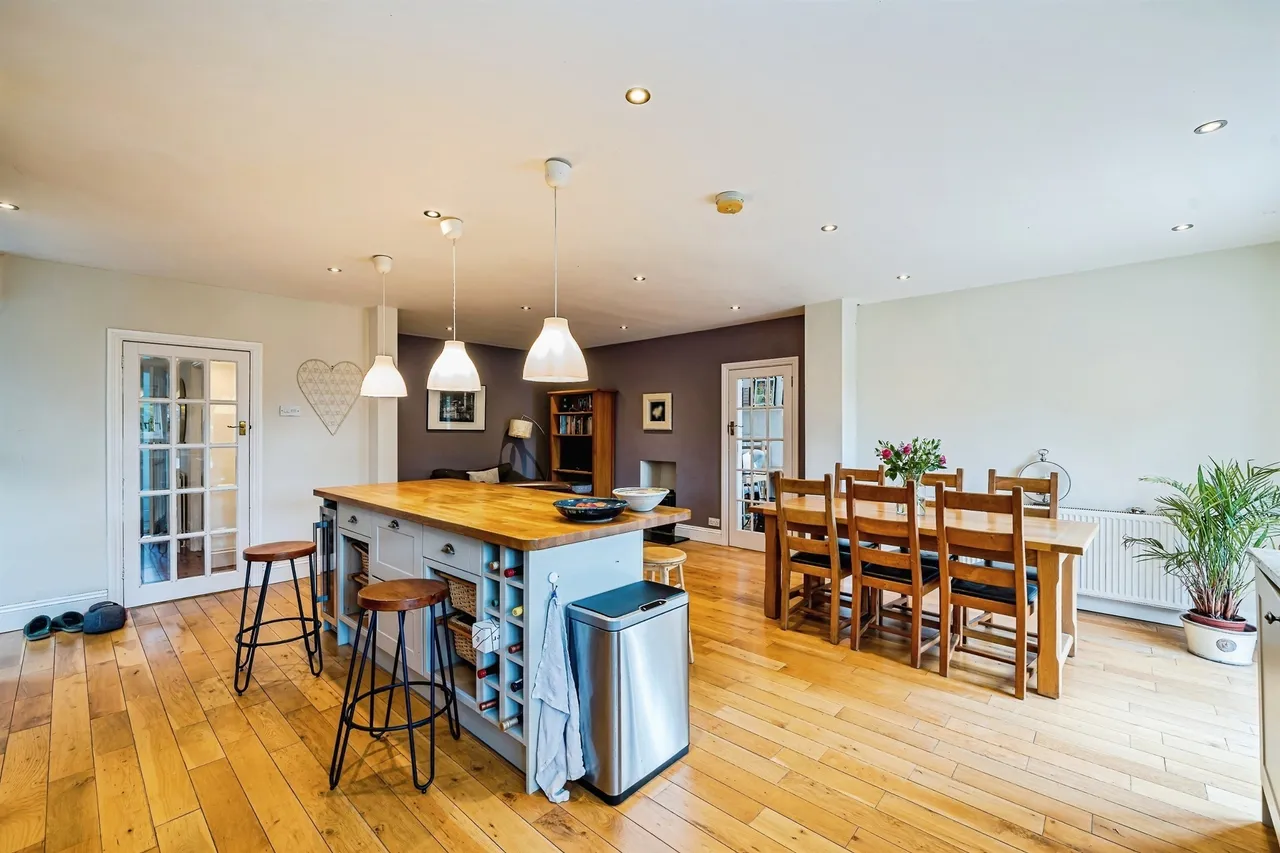 Vale Road, Manor Park, HP20, photo 3