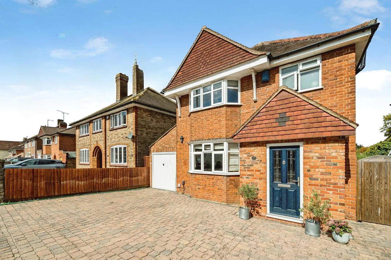 Vale Road, Manor Park, HP20, photo 19