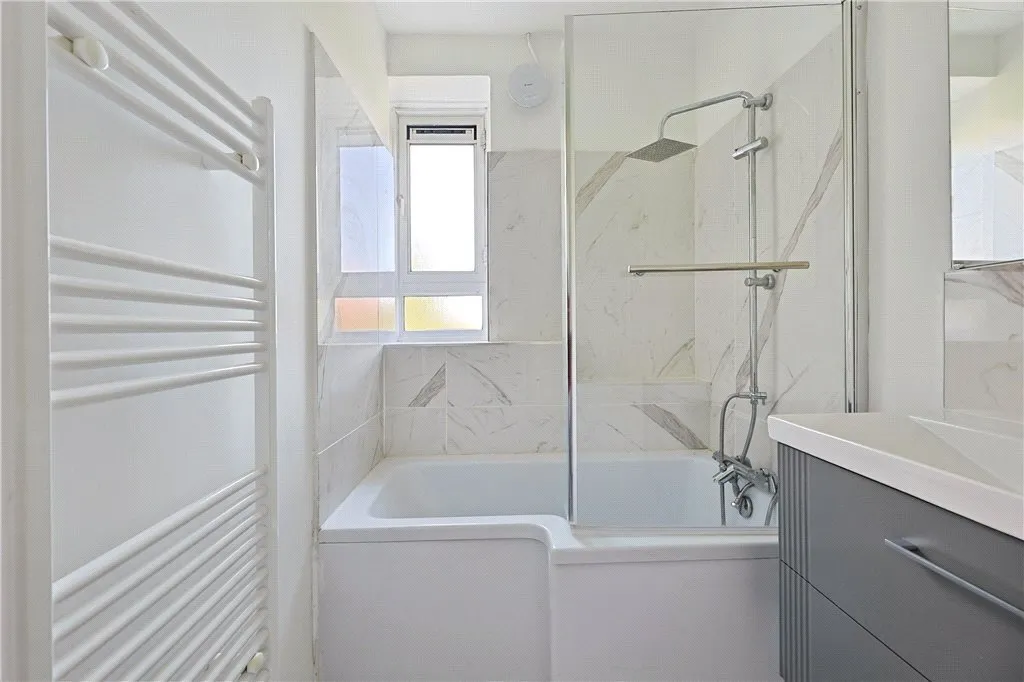 Rollo Court, Strasburg Road, London, SW11, photo 15