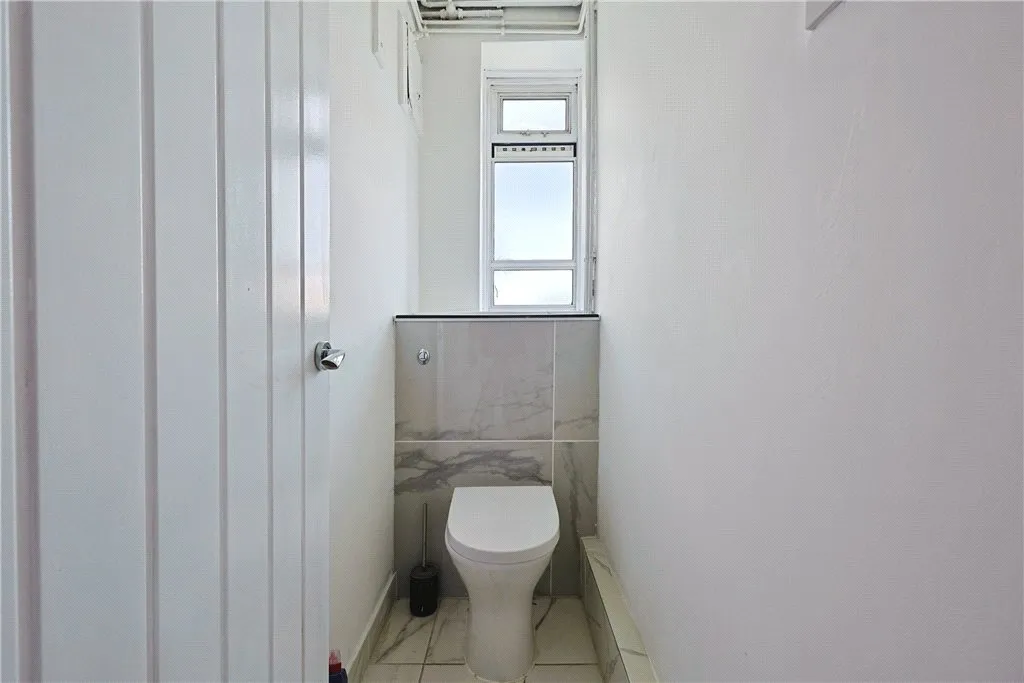 Rollo Court, Strasburg Road, London, SW11, photo 13