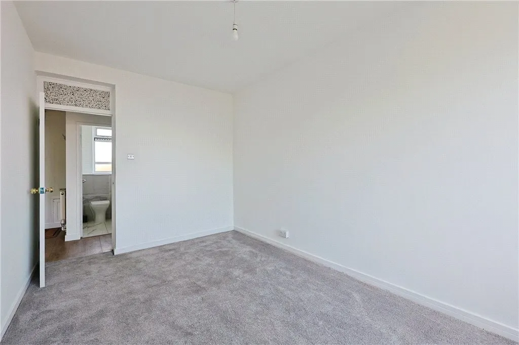 Rollo Court, Strasburg Road, London, SW11, photo 18