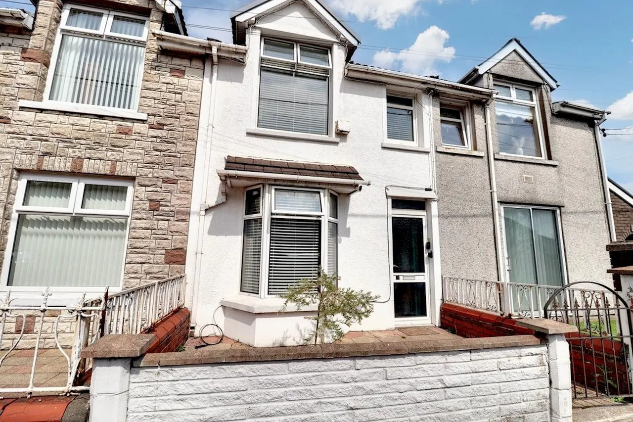 3 bed house for sale, Ashvale, Tredegar