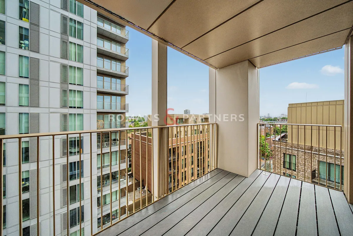Bouchon Point, Silk District, E1, photo 9