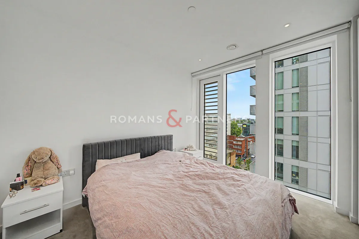 Bouchon Point, Silk District, E1, photo 5