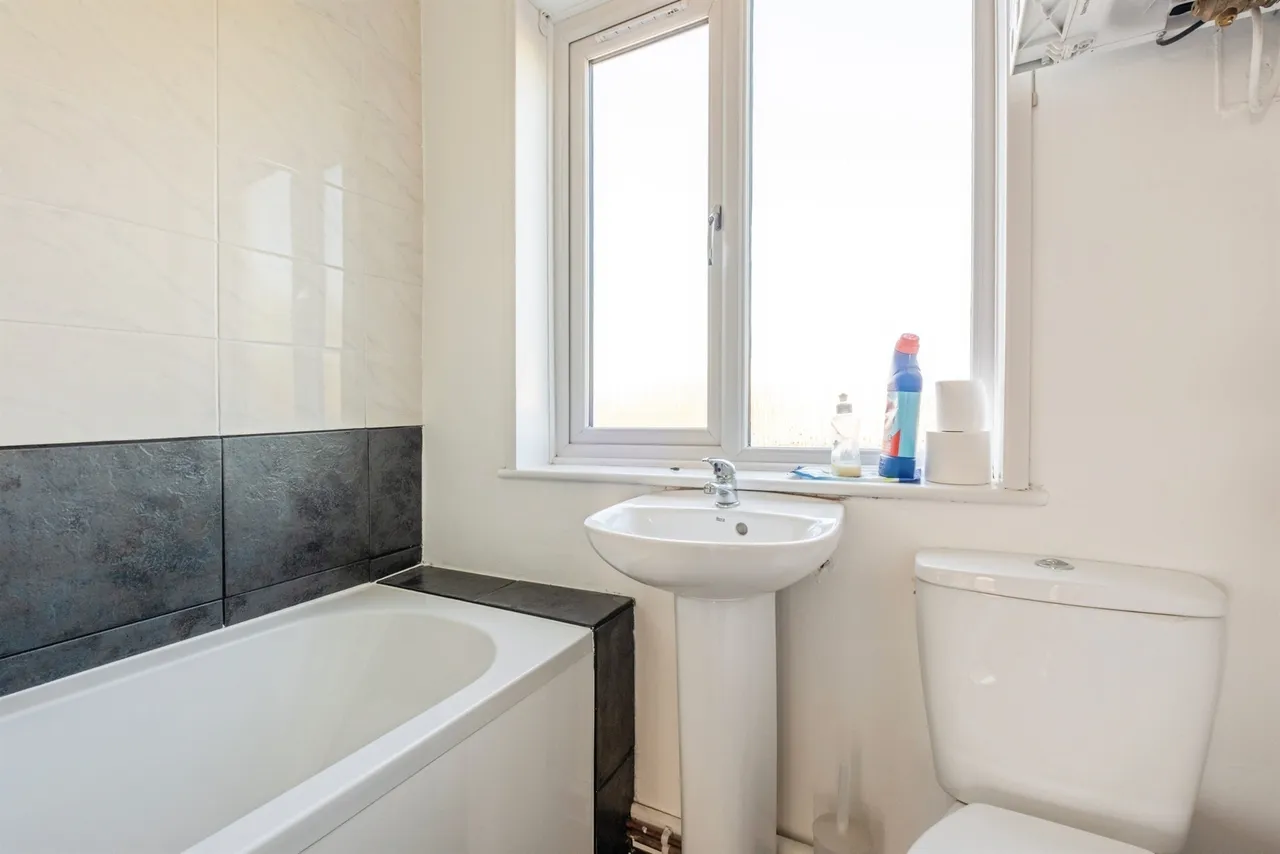 Dane Road, Seaford, BN25, photo 11