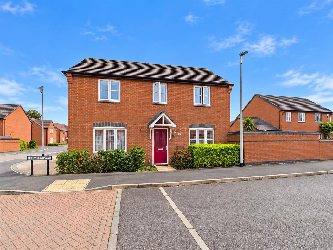 4 bed house for sale, Faraday Way, Rugby