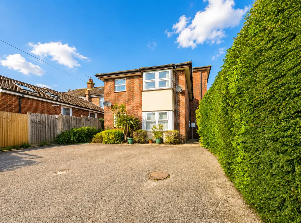 1 bed flat for sale, Havant Road, Drayton, PO6