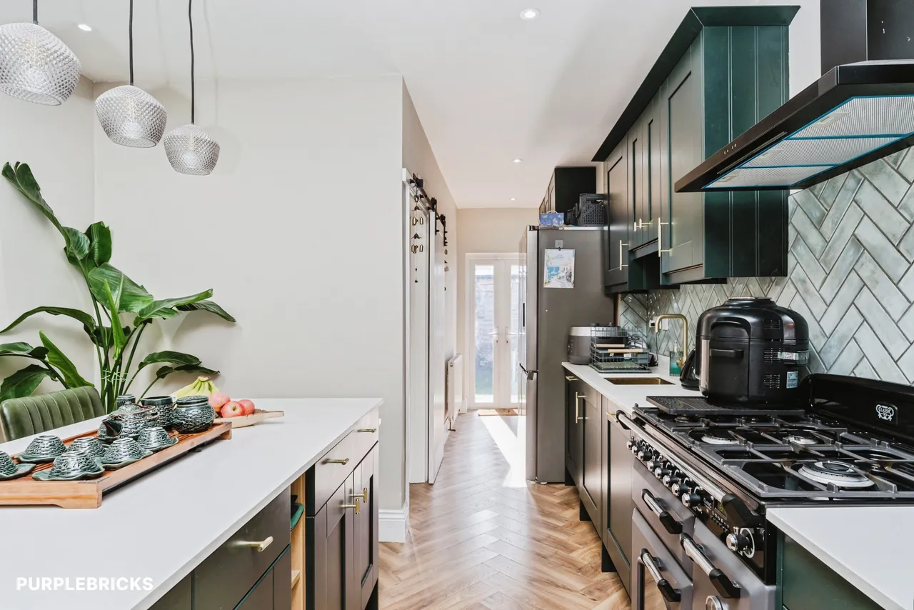 Hollybush Street, London, E13, photo 4