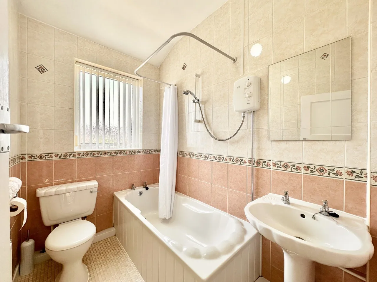Whalley Road, Offerton, SK2, photo 17