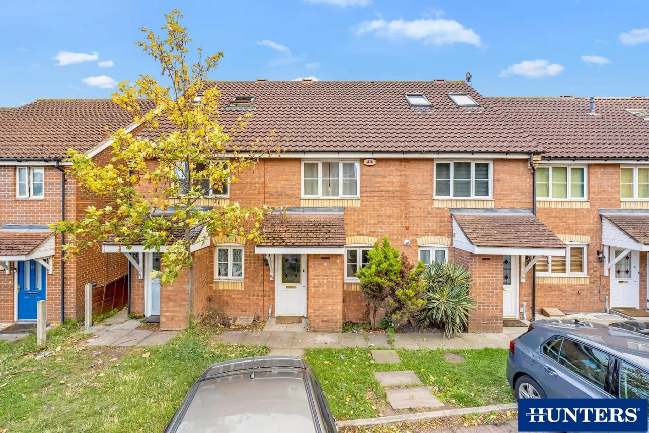 2 bed house for sale, Westfield Gardens, Chadwell Heath, RM6