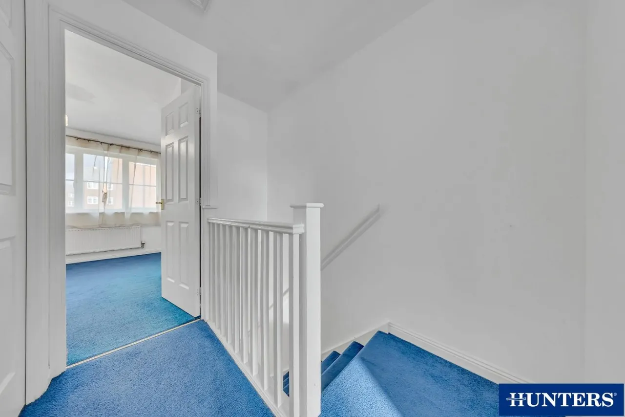 Westfield Gardens, Chadwell Heath, RM6, photo 11