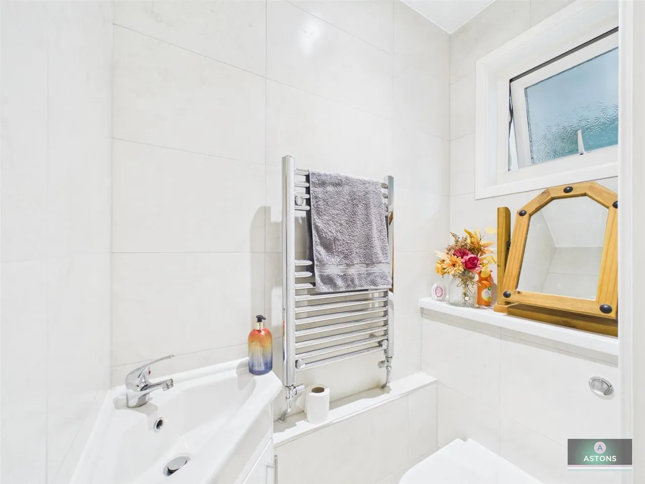 Fulmar Close, Ifield West, photo 9