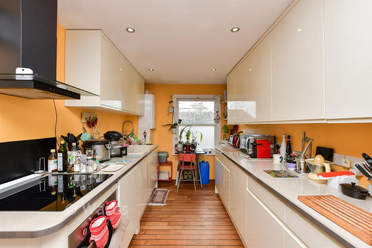 Addington Street, Ramsgate, CT11, photo 2
