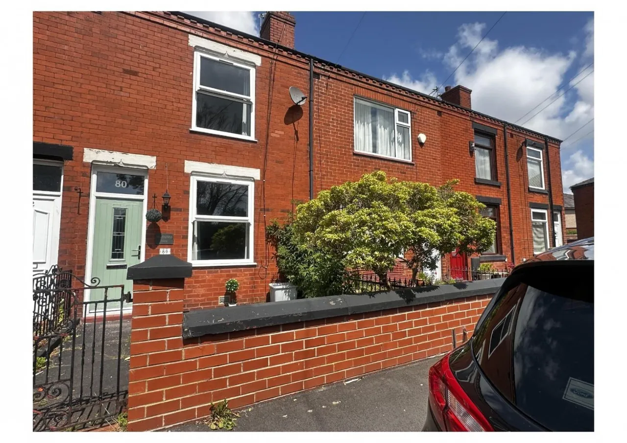 2 bed house to rent — Etherstone Street, leigh