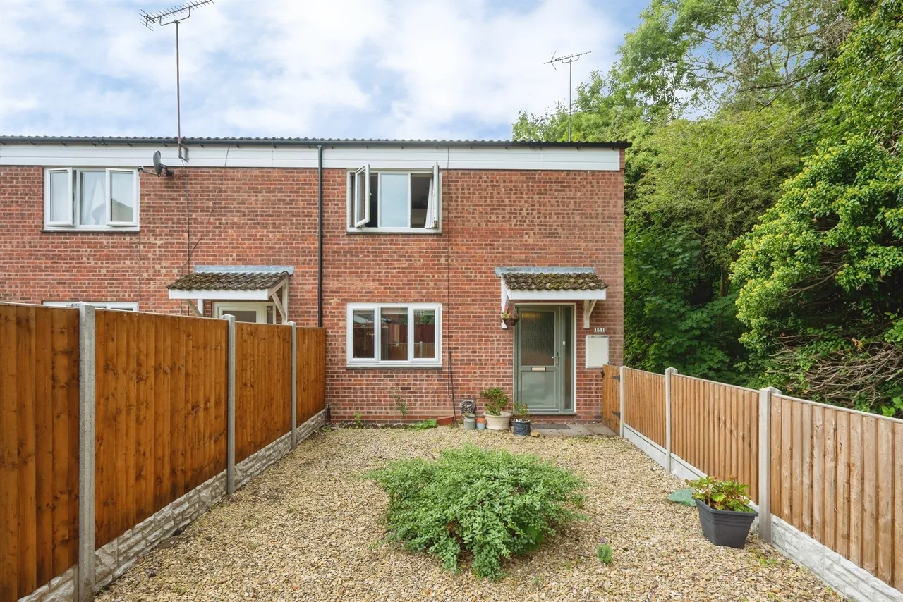 2 bed house for sale, Ibstock Close, Redditch, B98