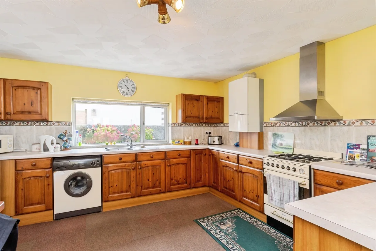 Aysshton Gardens, Callington, photo 3
