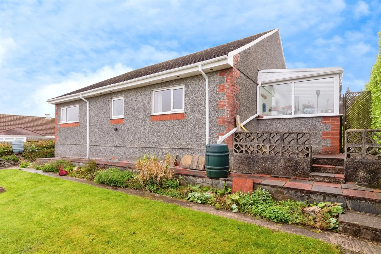 Aysshton Gardens, Callington, photo 12