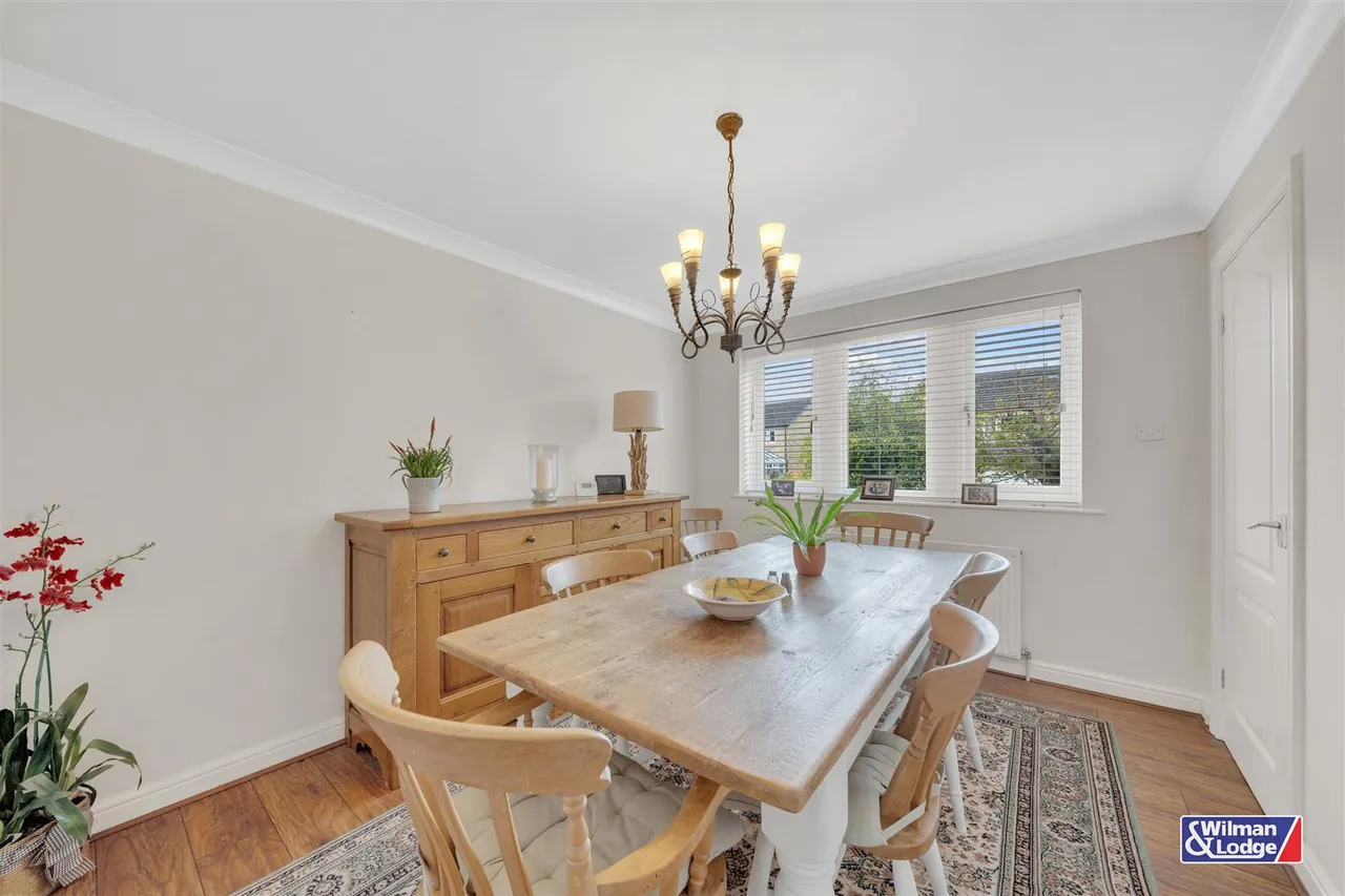 The Mallards, Silsden, BD20 0NT, photo 12
