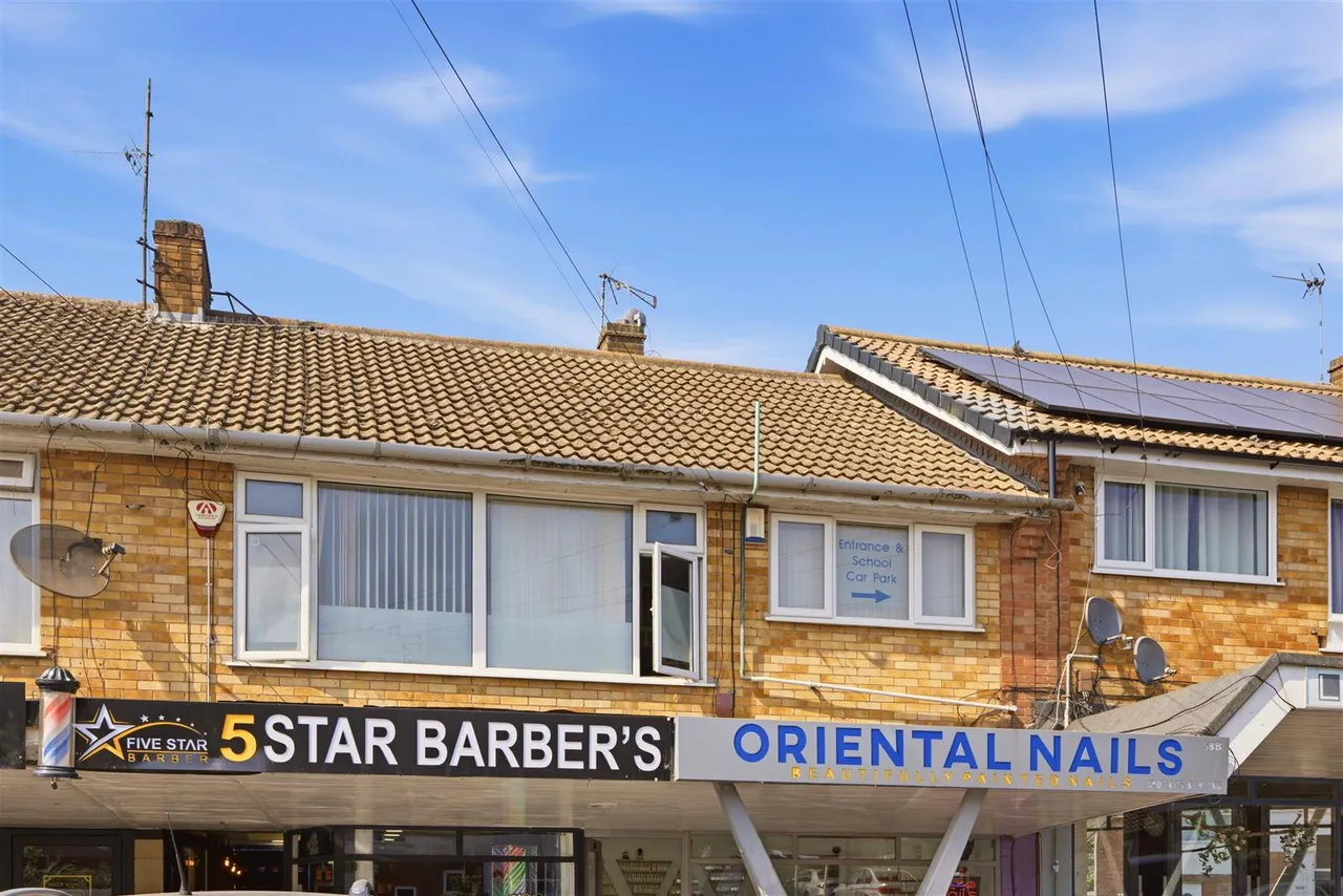 Rosemead Drive, Oadby, photo 15