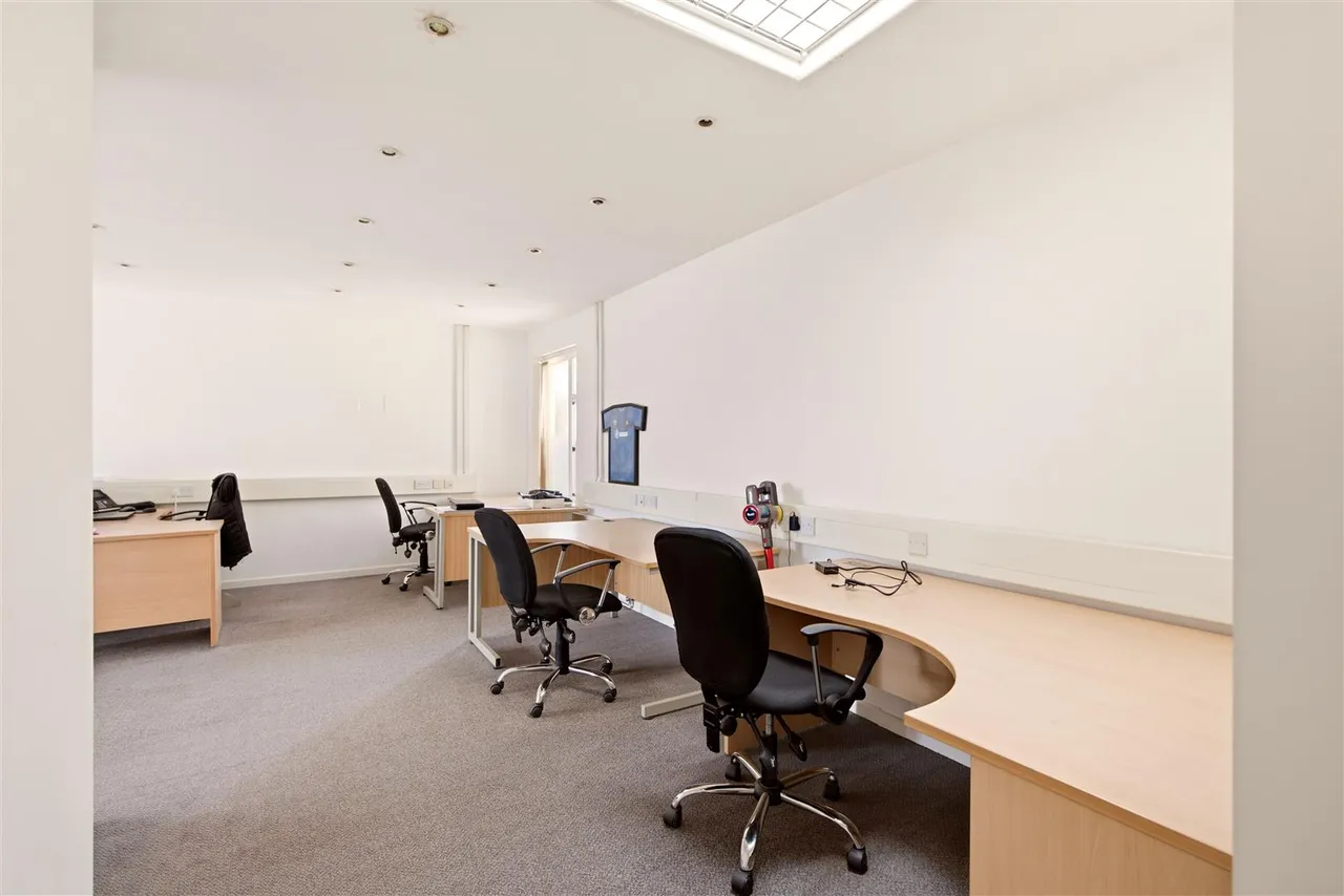 Rosemead Drive, Oadby, photo 7