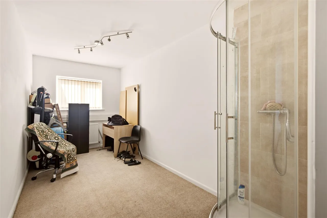 Rosemead Drive, Oadby, photo 9