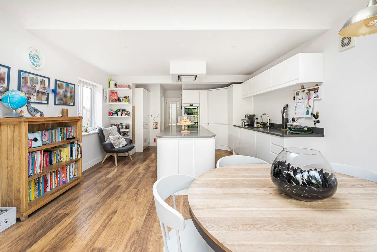Little Green Lane, Farnham, GU9, photo 3