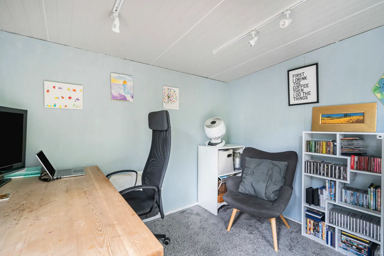 Little Green Lane, Farnham, GU9, photo 5