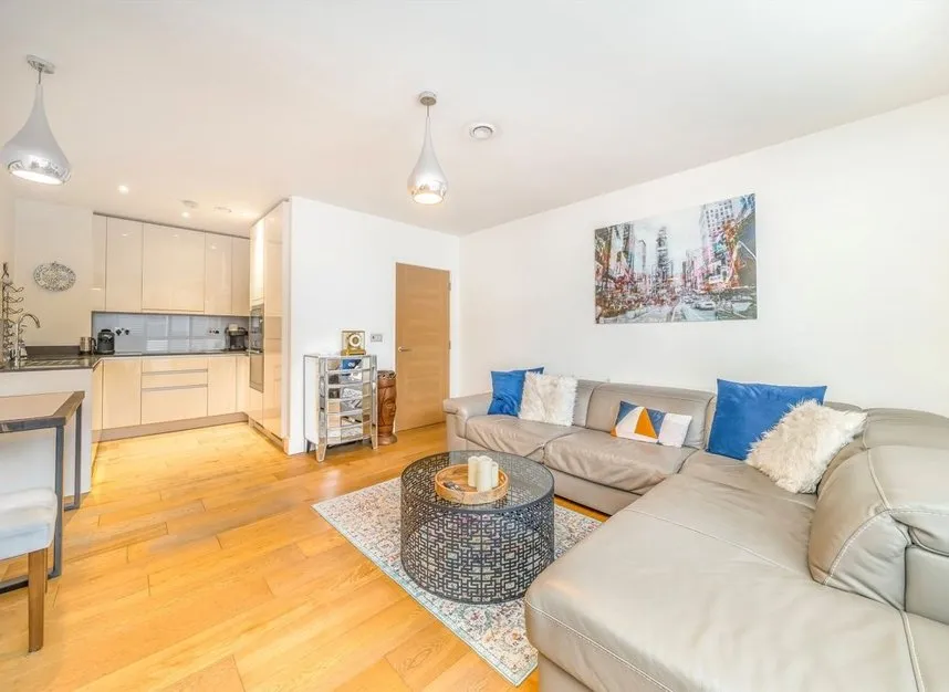 Durham Wharf Drive, Brentford, TW8, photo 3