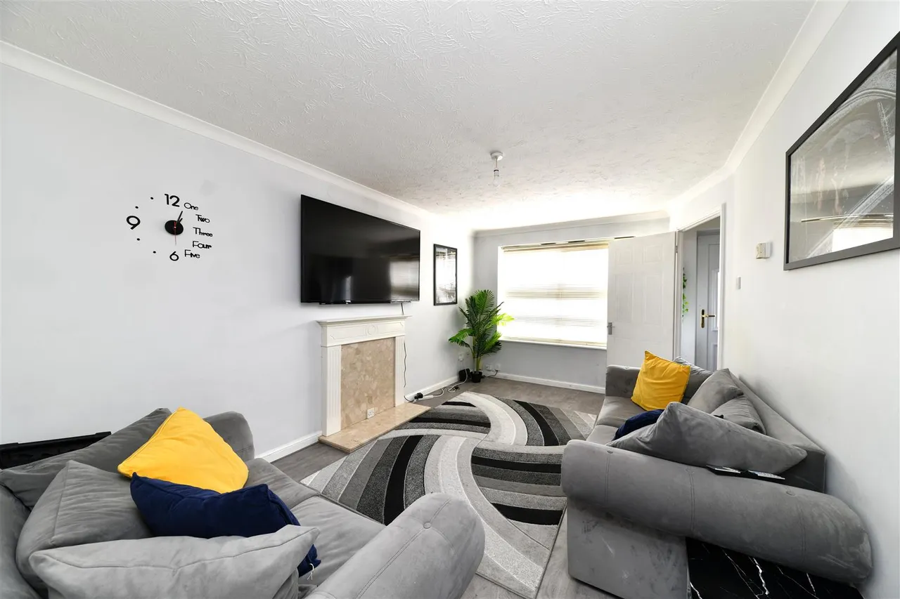 Wetherby Close, Stevenage, SG1 5RX, photo 3