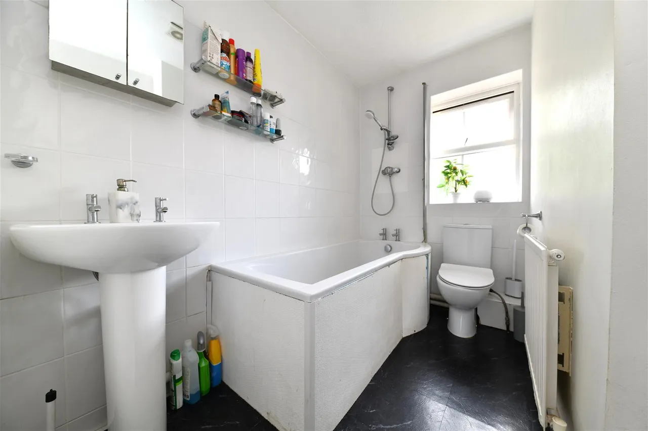 Wetherby Close, Stevenage, SG1 5RX, photo 13