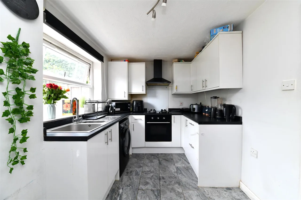 Wetherby Close, Stevenage, SG1 5RX, photo 4