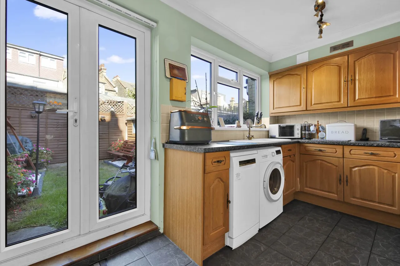 Belmont Park Road, London, E10, photo 8