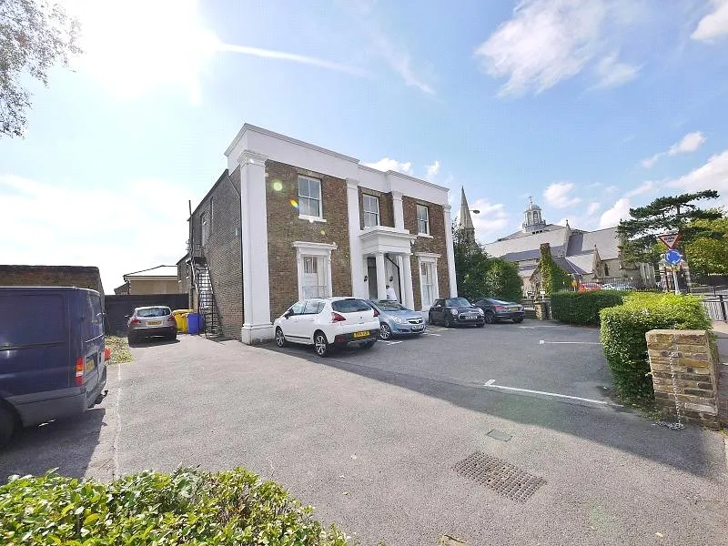 property to rent, Ingrave Road, Brentwood, CM14