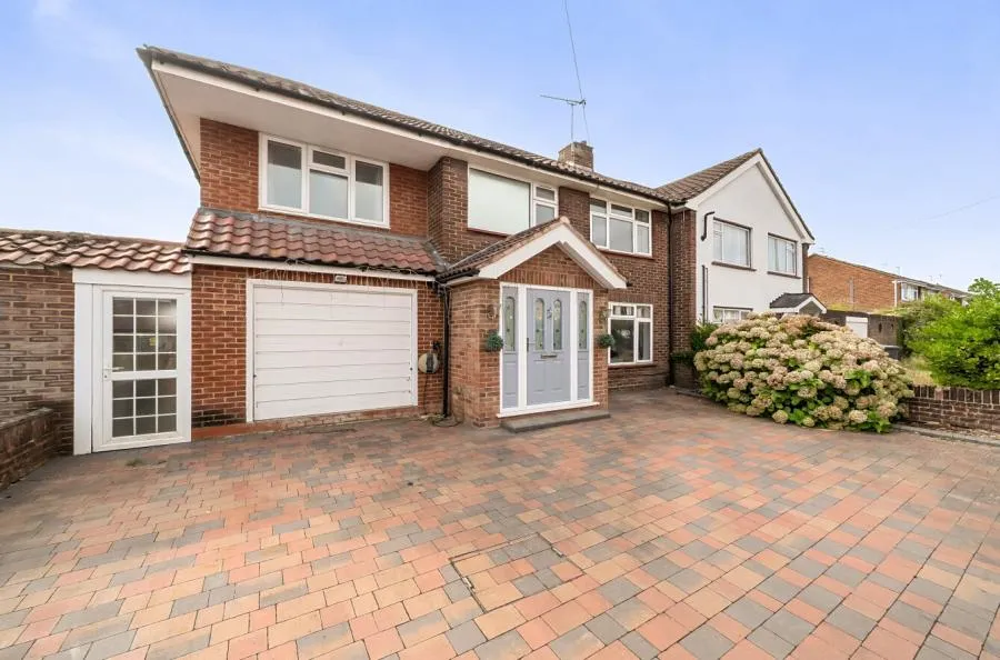 Longmead, Windsor, SL4, photo 21