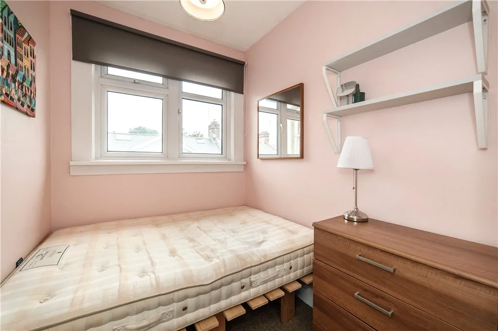 Dumbarton Road, London, SW2, photo 4