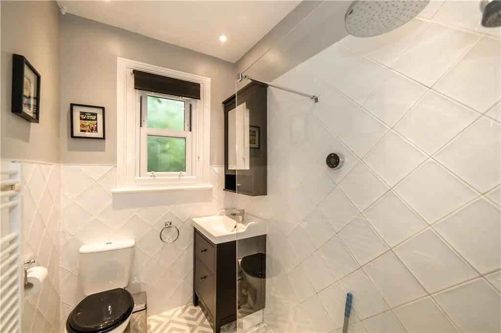 Dumbarton Road, London, SW2, photo 5