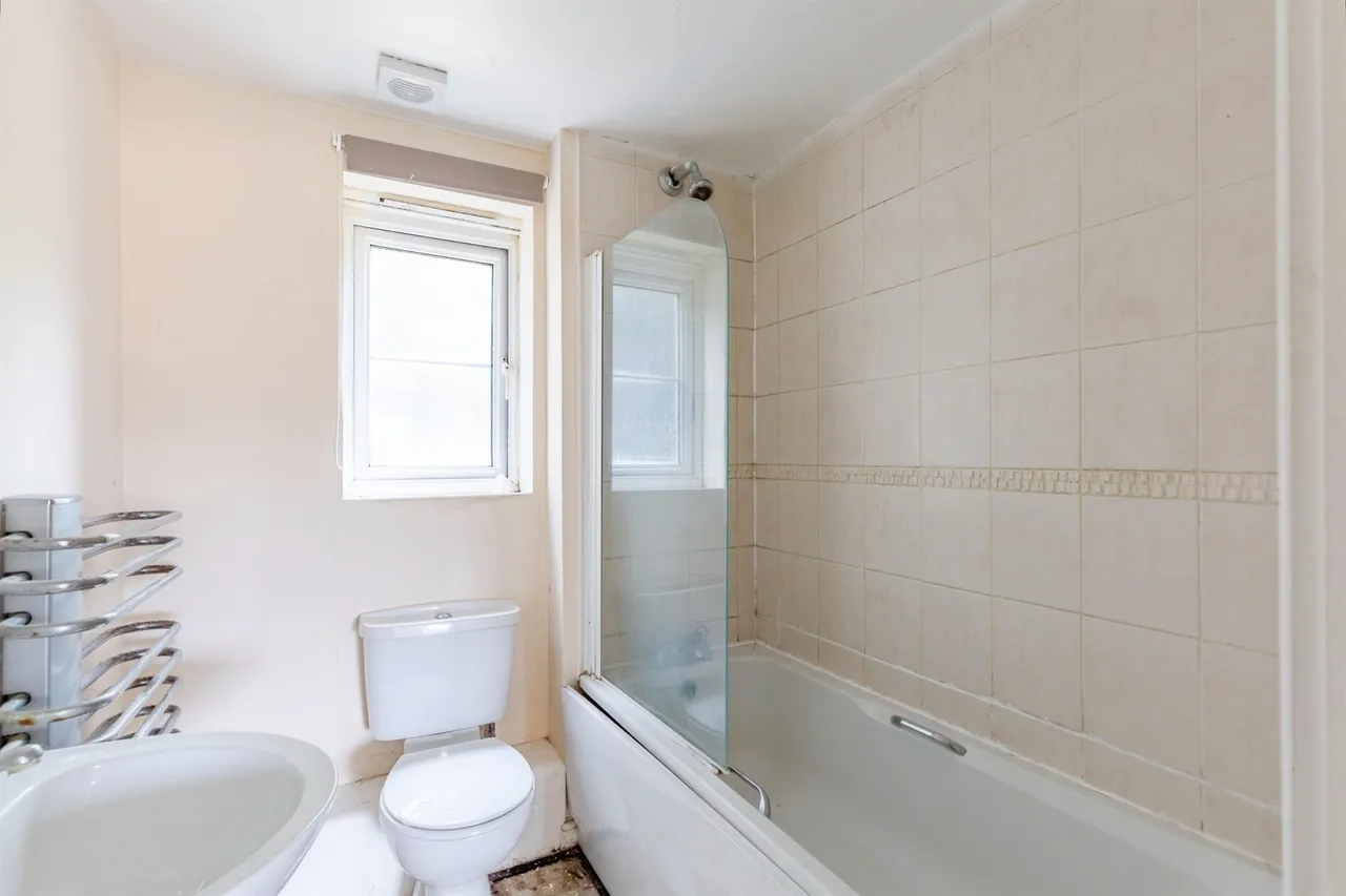 Abbots Way, Kettering, NN15, photo 13
