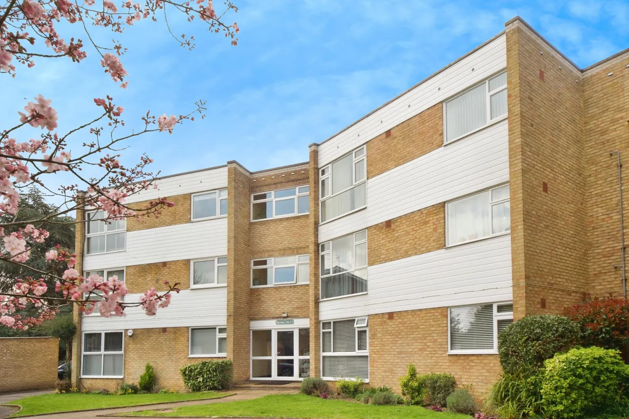 Village Road, Enfield, EN1, photo 18