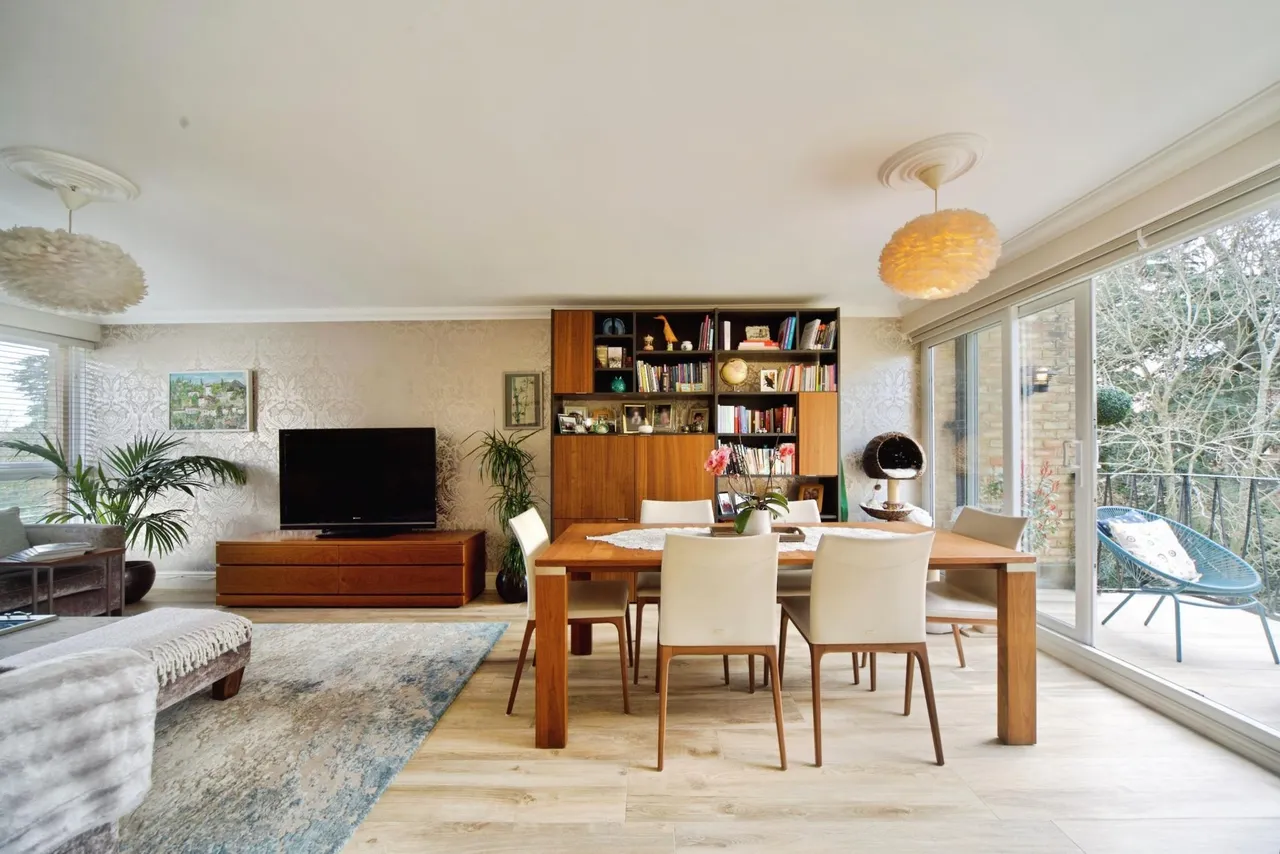 2 bed flat for sale, Village Road, Enfield, EN1