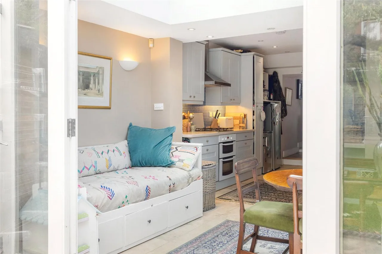 Cleaver Square, London, SE11, photo 12