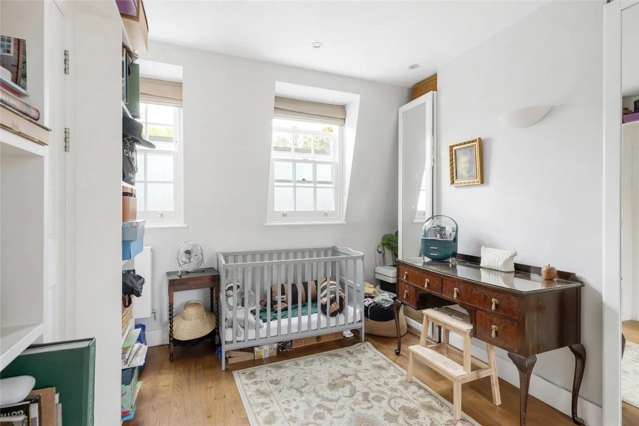 Cleaver Square, London, SE11, photo 2